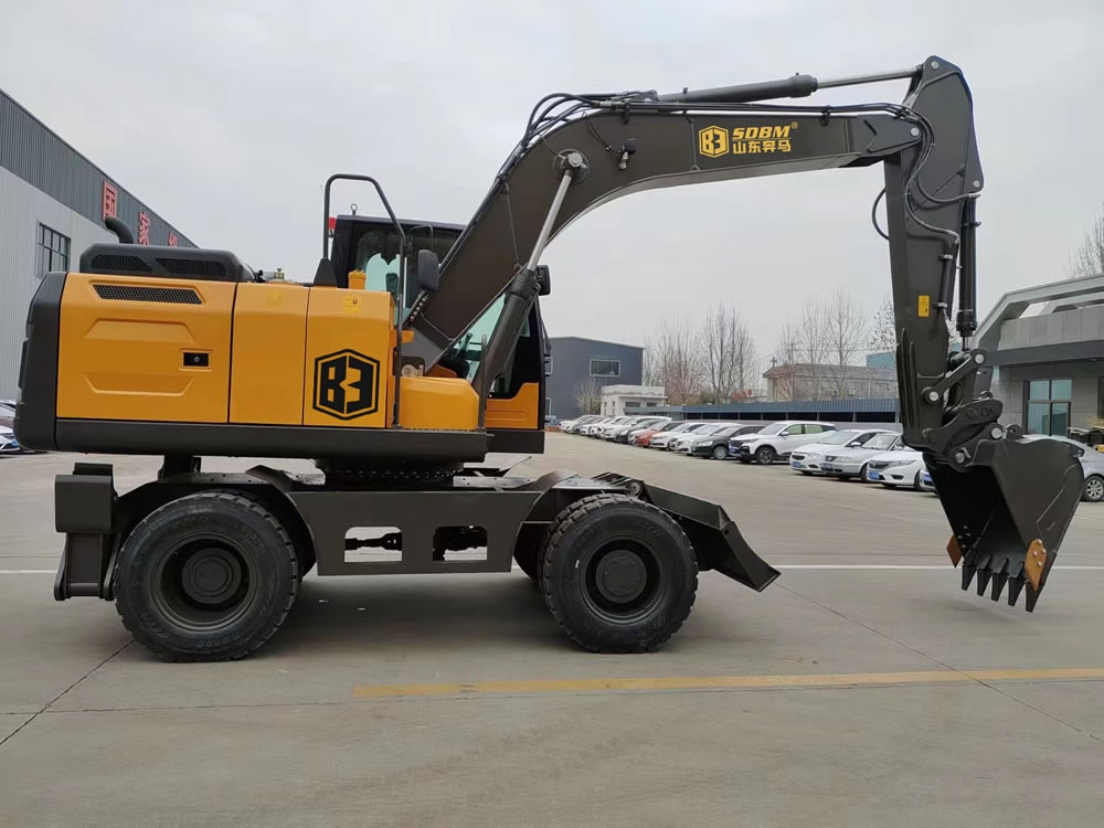 輪胎式中型挖掘機BMPC150